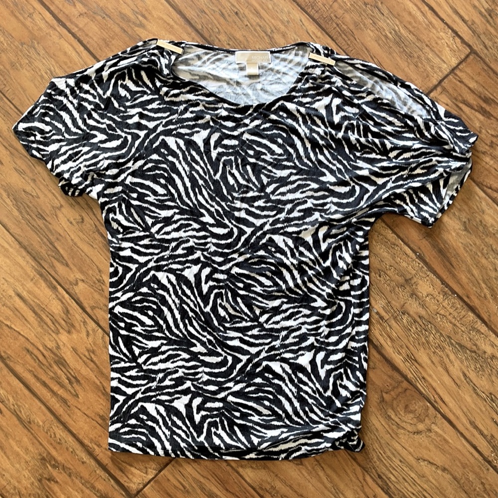 MICHEAL Michael Kors Cold Shoulder Short Sleeve
